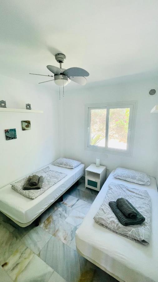 Modern Garden Apartment With A Fantastic Sea View And A Private Garden Sitio de Calahonda Exterior foto